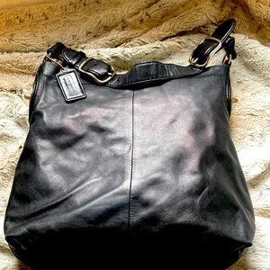 Coach leather purse gently loved and in great condition.